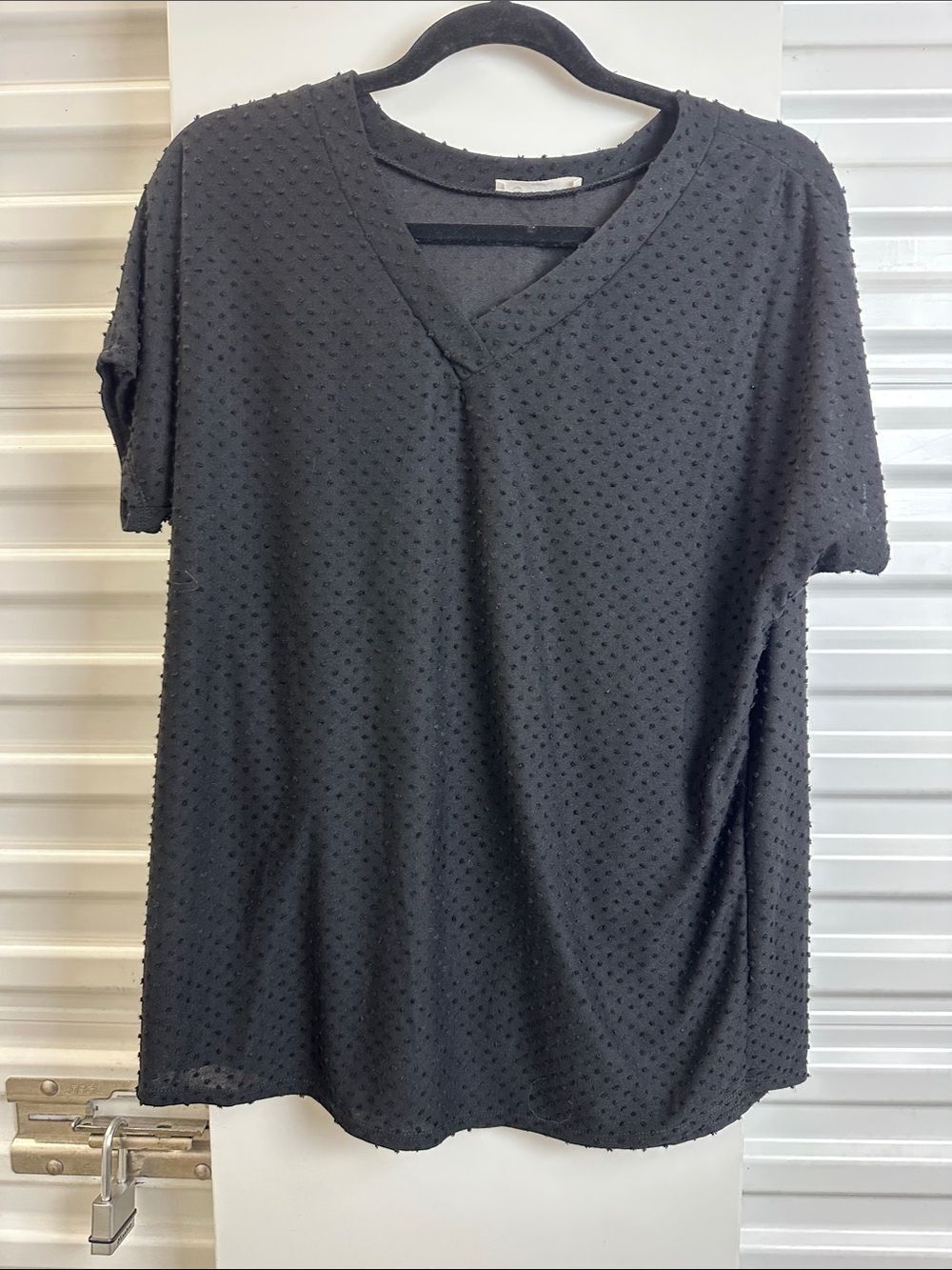 BOMBOM Swiss Dot Black V-Neck Short Sleeve Top